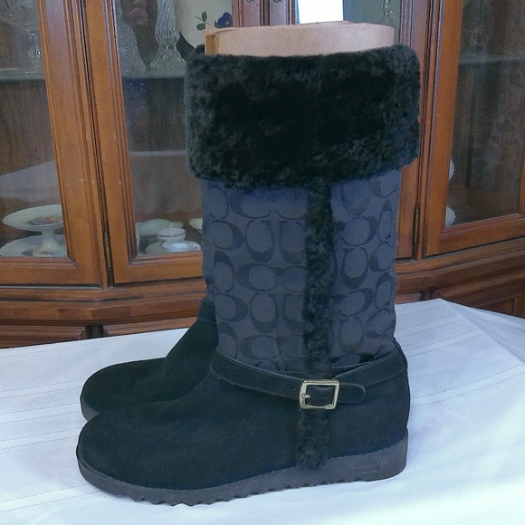 EC Coach Deeann Black Signature C Faux Fur Winter Boots w/GoldTone Acct Size 10B - Picture 3 of 8